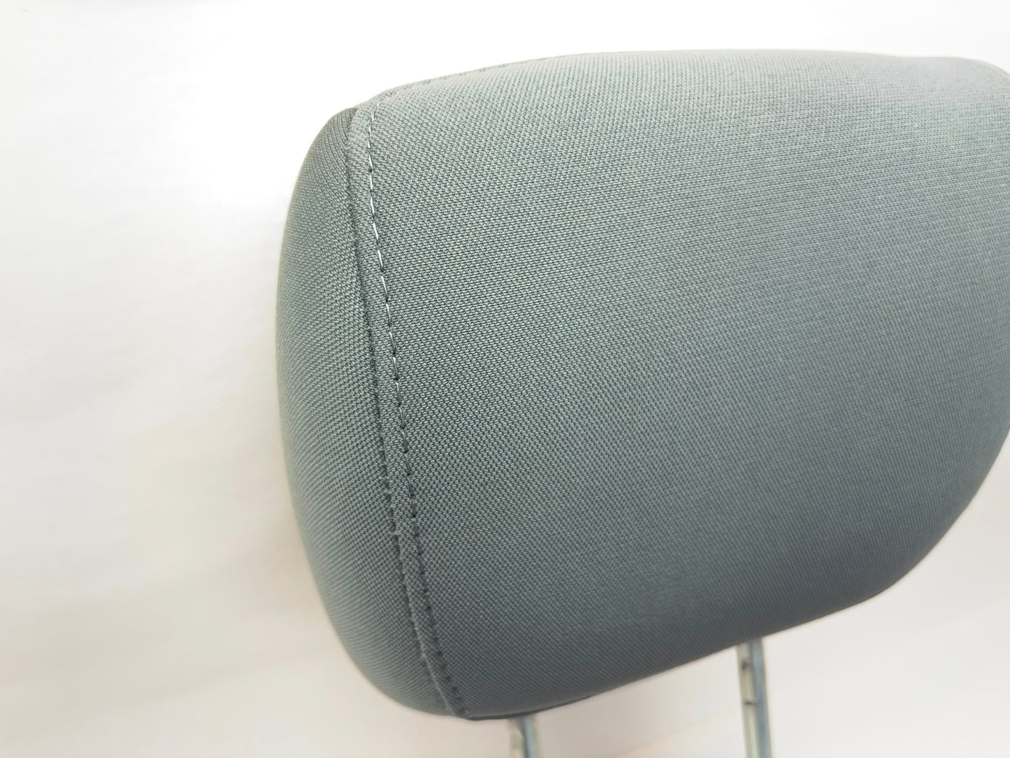 Front Headrest 2013-2018 Ram 1500 2500 3500 19+ Classic CLOTH Gray 5NQ18LA8AA