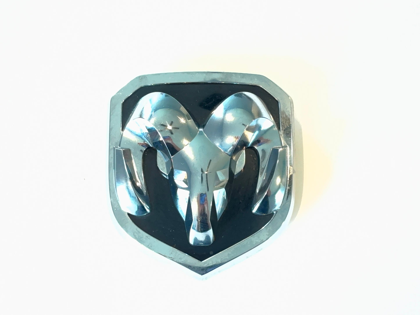 2013 14 15 16 17 18 Ram 1500 2500 3500 Ram Head Grille Emblem 68140322AA