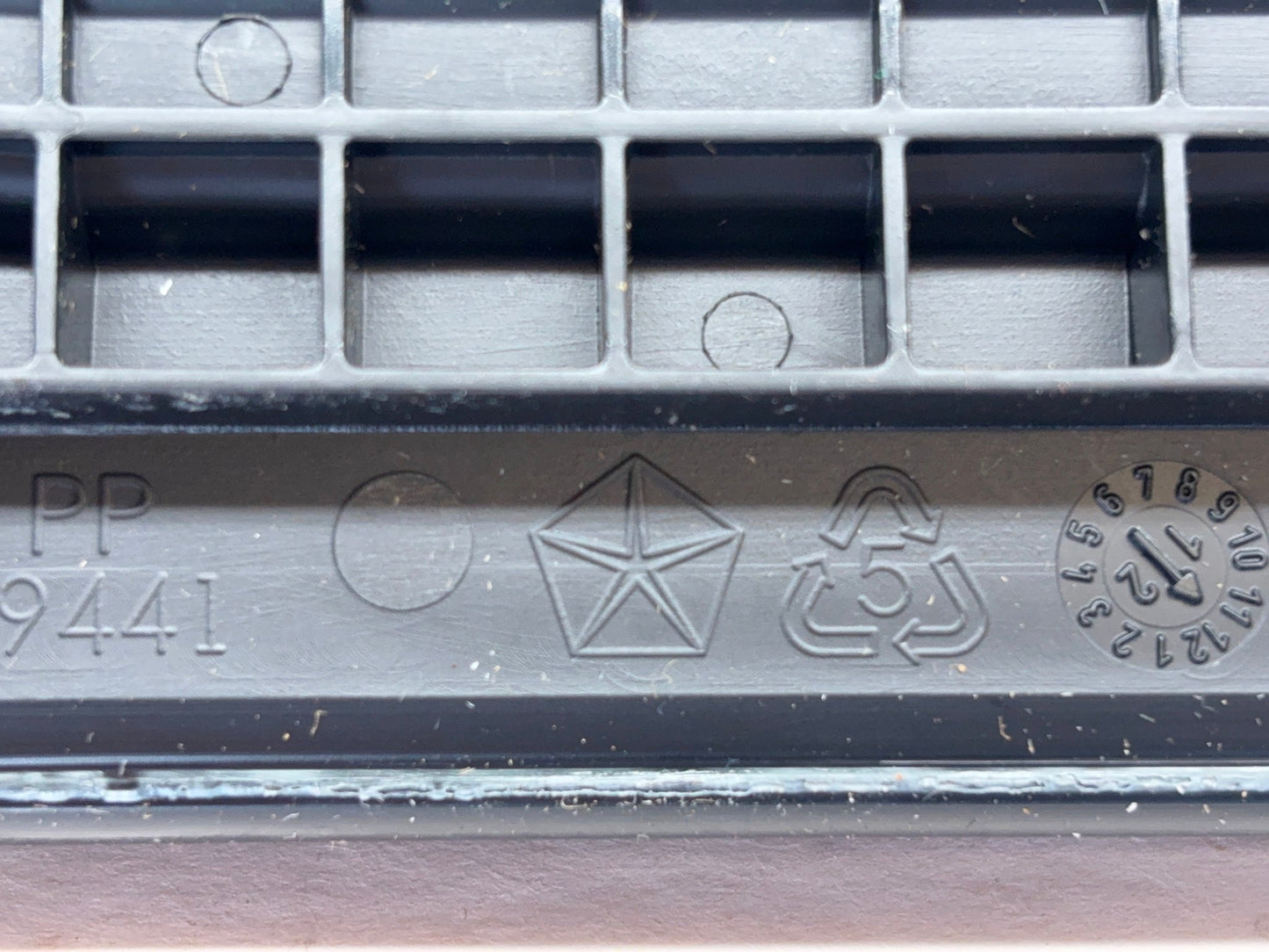 Rear Floor Storage Lid 2013-2018 Ram 1500 2500 3500 19+ Classic Black 5LF14DX9AA