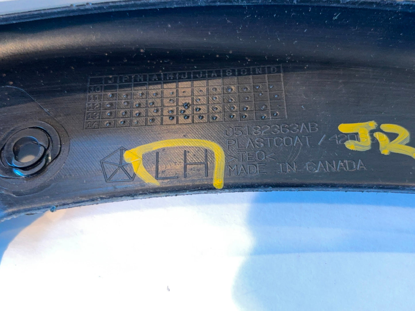 LH Driver Side Front Fender Guard Spat, 2011-18 Ram 1500 2500 3500 19+ Classic