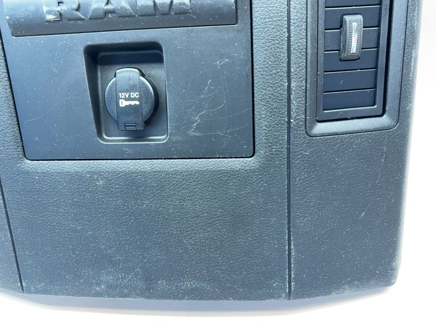 Center Console Rear Panel 13-18 Ram 1500 13-17 2500 3500 19+ Classic 5NA01DX9AA