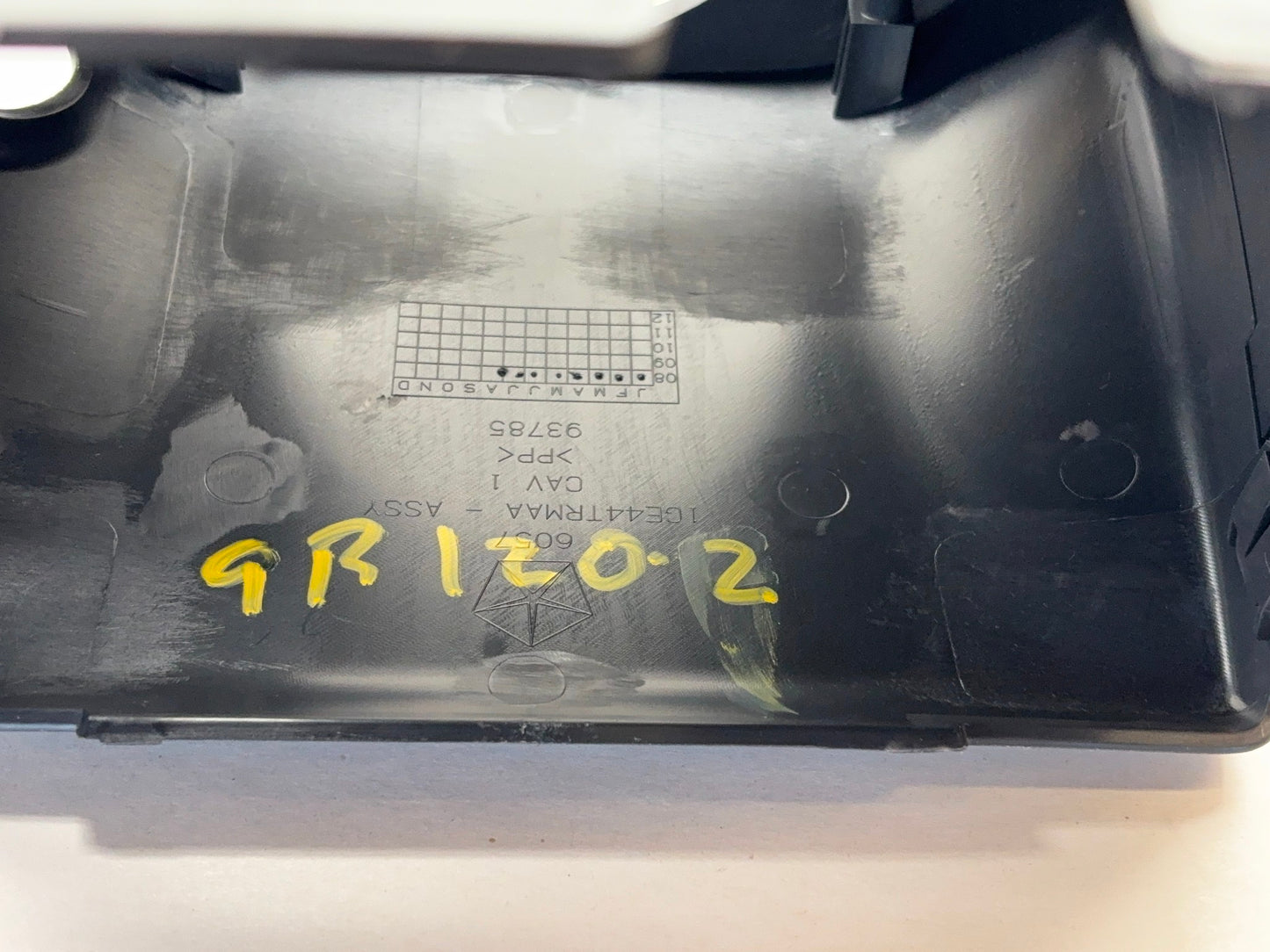 Steering Column Cover 2009-2012 Ram 1500 10-12 2500 3500 Floor Shift 1GD44XDVAB