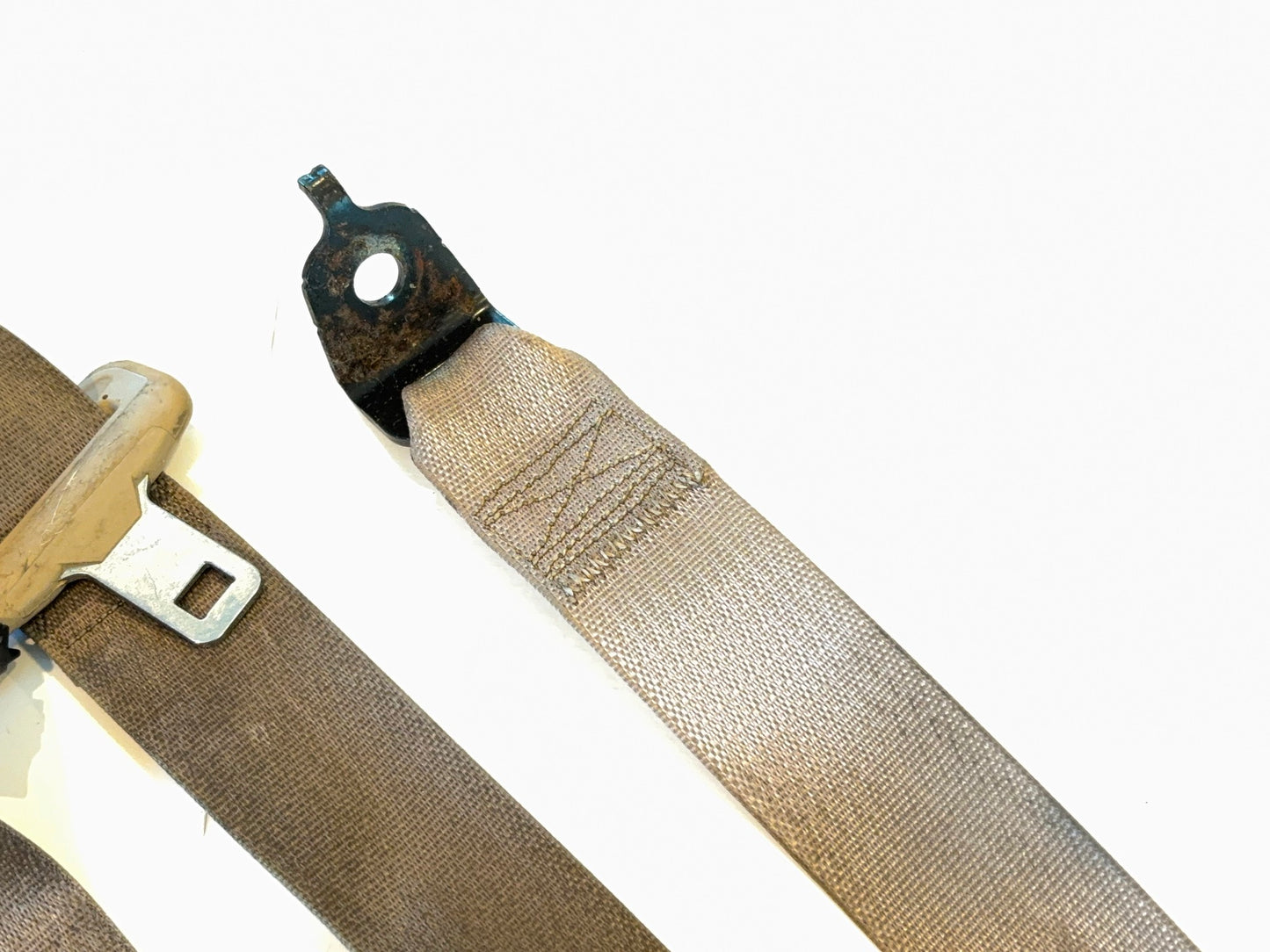 Passenger RH Front Seat Belt Retractor 2013-18 Ram 1500 2500 5KP961L1AG Tan