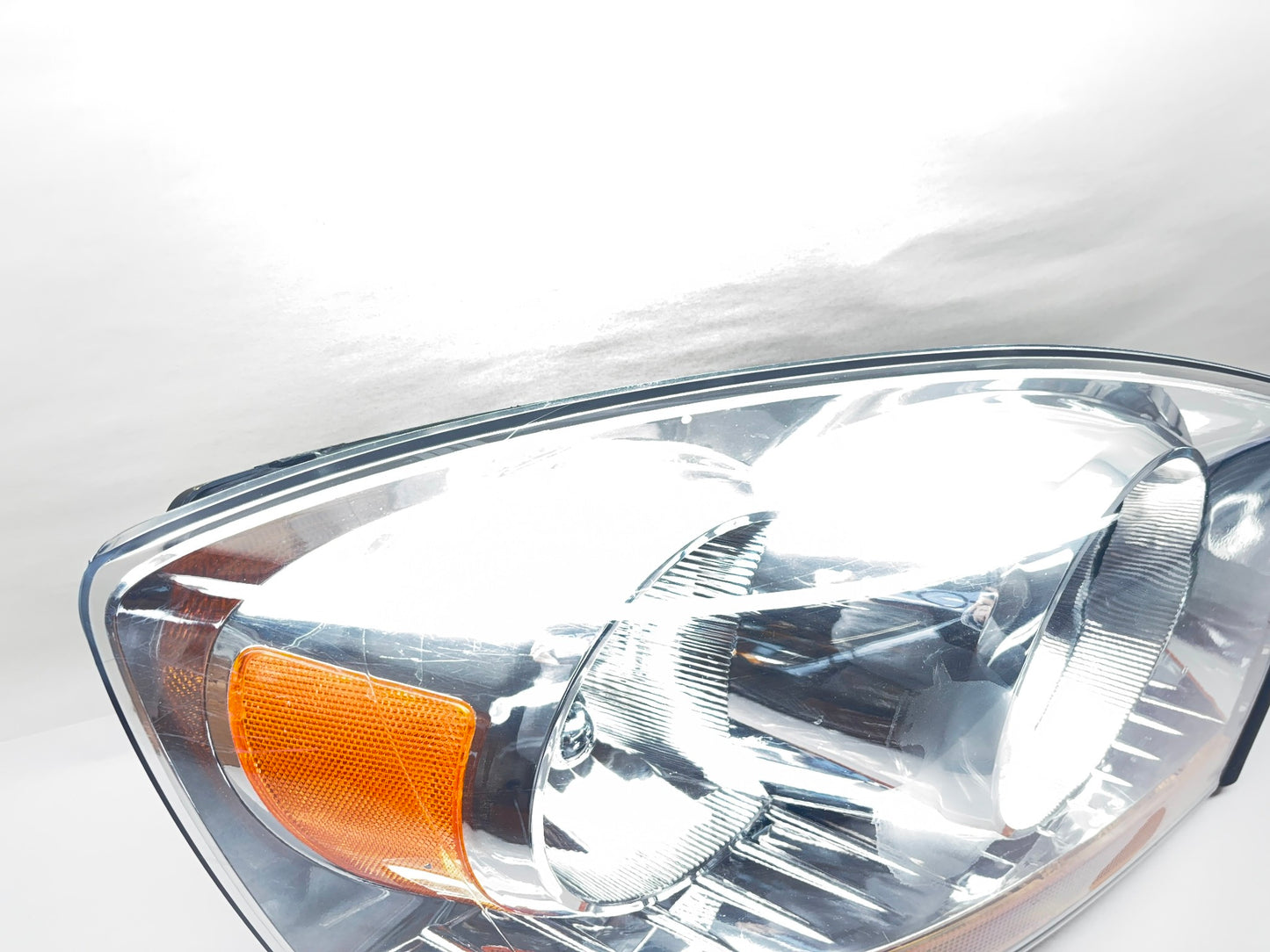 Passenger Headlight 2006 Dodge Ram 1500 2500 3500 55077794AD Used OEM