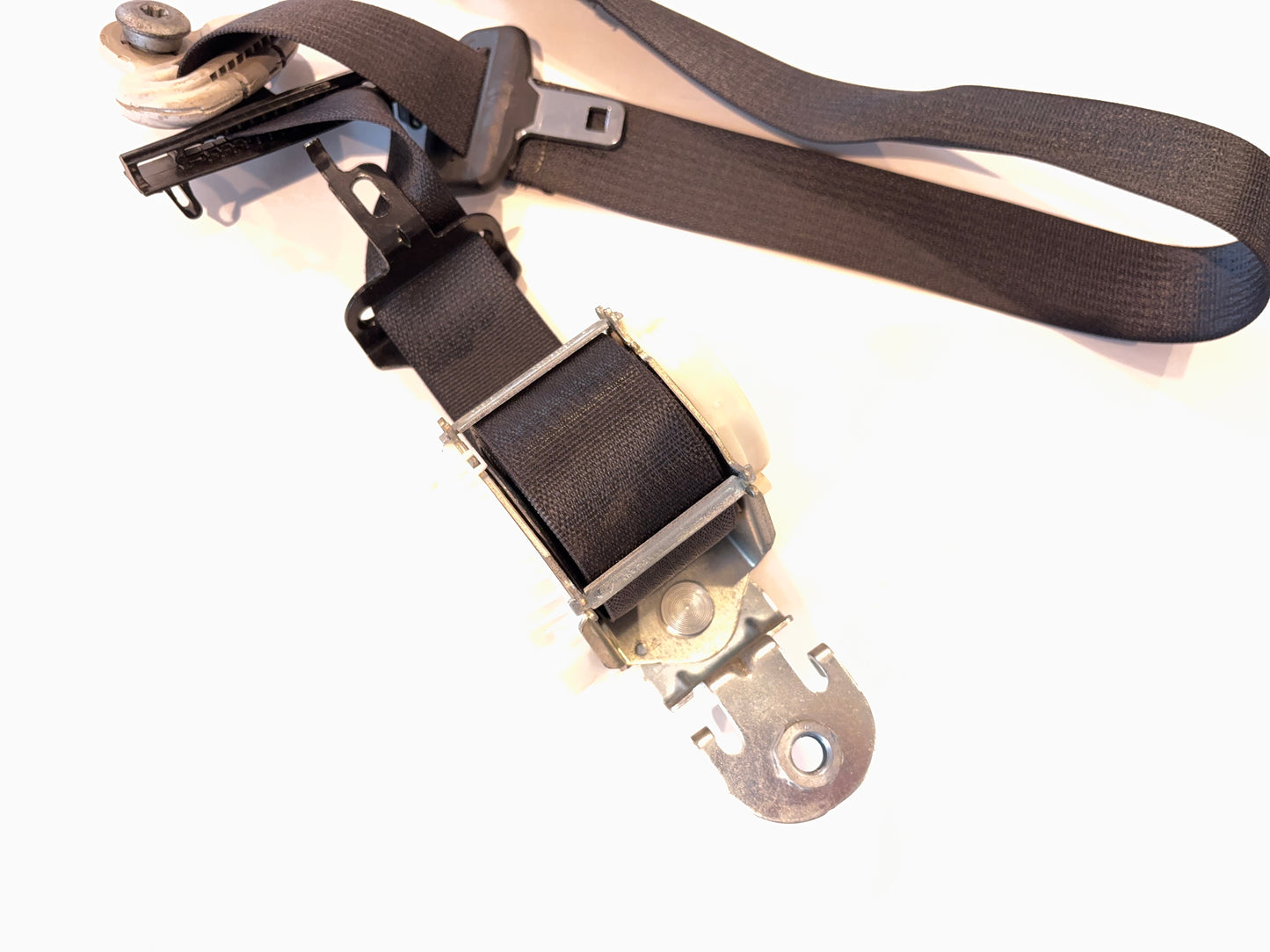 Passenger Front Seat Belt Retractor 2009-12 Ram 1500 2010-12 2500 3500 5KS861DV