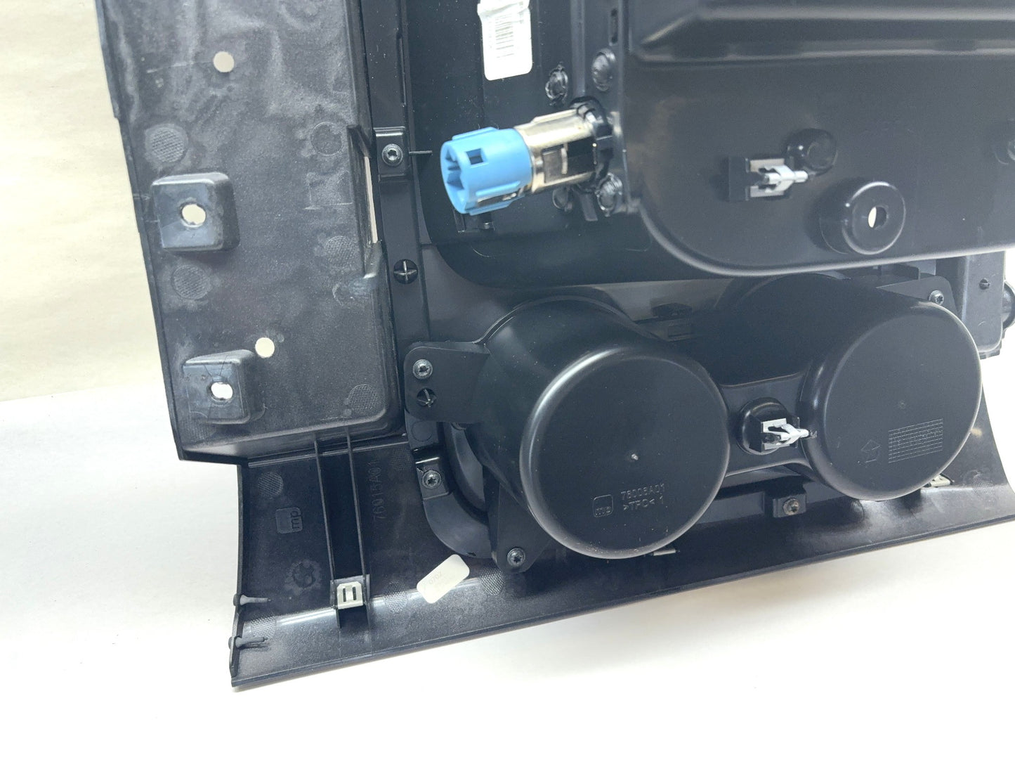 Center Console Cupholder with Phone Holder 2016-2018 Ram 1500 2500 3500 Used