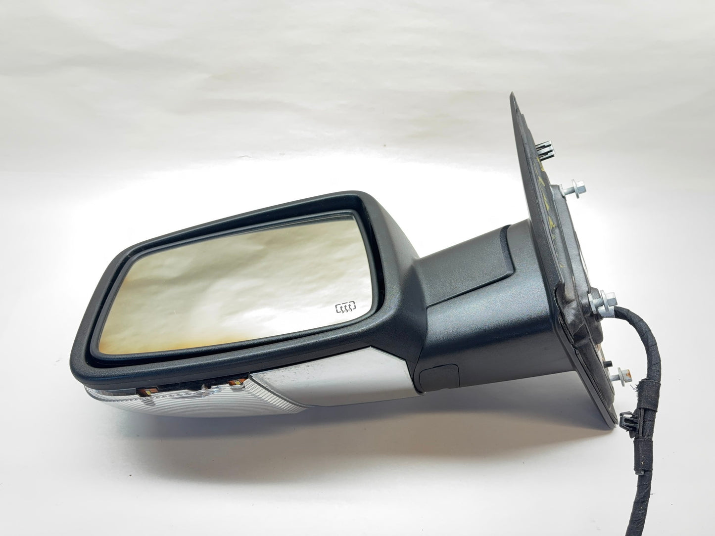 Driver Chrome Door Mirror 2014-18 Ram 1500 2500 Power Fold w/ Signal 68338375AA