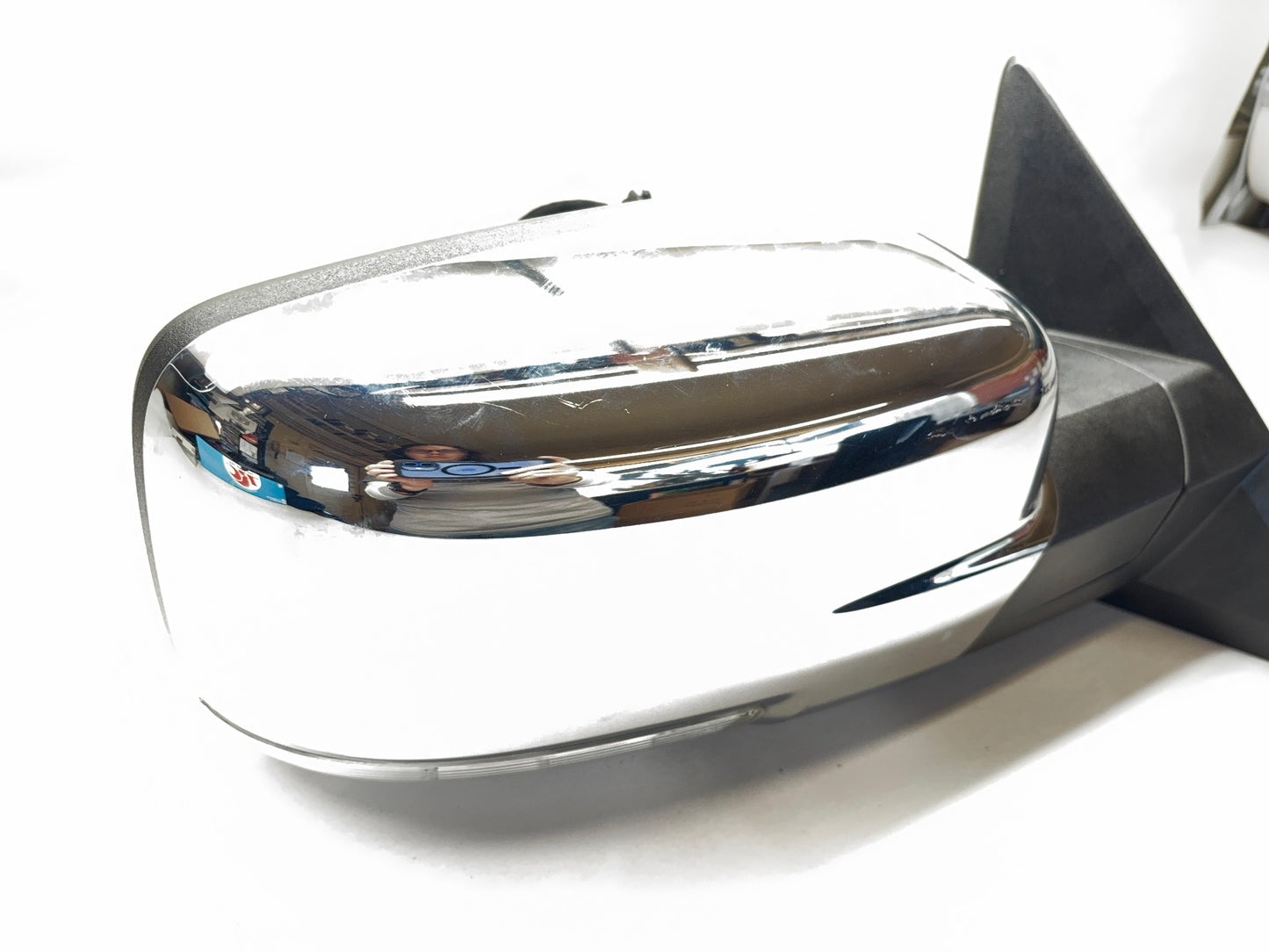 Passenger Chrome Door Mirror 2014-18 Ram 1500 2500 Power Fold w/ Signal 68231242