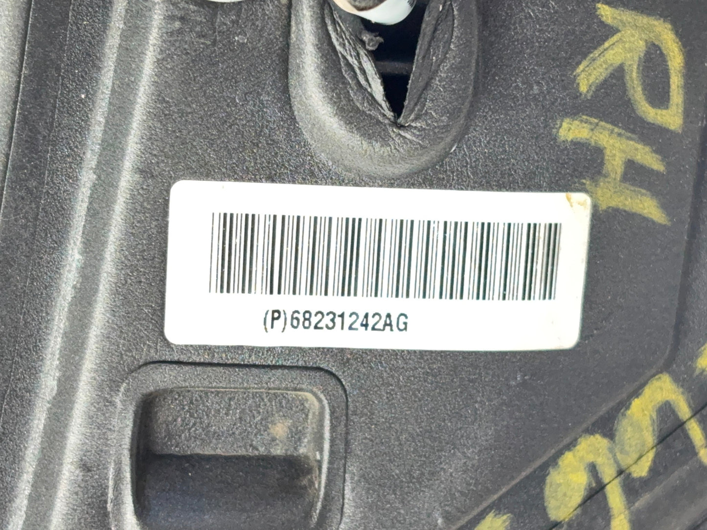 Passenger Chrome Door Mirror 2014-18 Ram 1500 2500 Power Fold w/ Signal 68231242