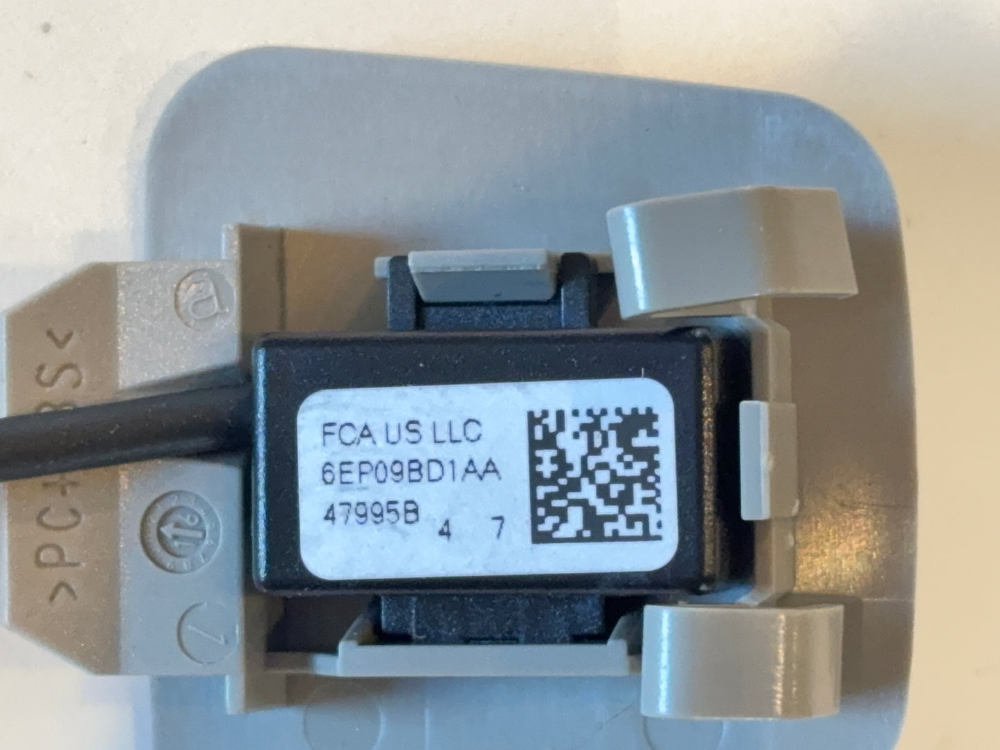 Bluetooth Microphone, Headliner Mounted, 2017-2018 Ram 1500 2500 3500 6EP09BD1AA