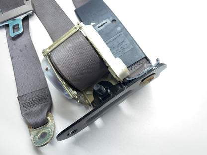 Rear Center Retractor 2002-05 Ram 1500 2003-05 Ram 2500 3500 5GU501L8AG Taupe L5