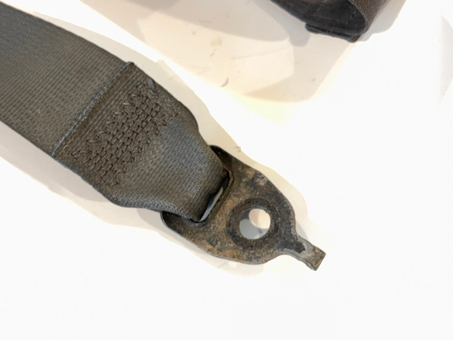 Driver Front Seat Belt Retractor 2006-08 Ram 1500 2006-09 2500 3500 MEGA CAB D5