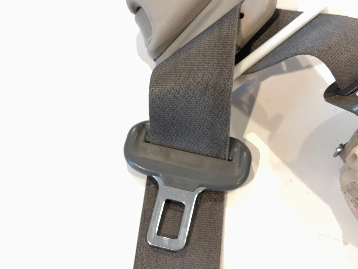 Driver Front Seat Belt Retractor 2006-08 Ram 1500 2006-09 2500 3500 MEGA CAB D5