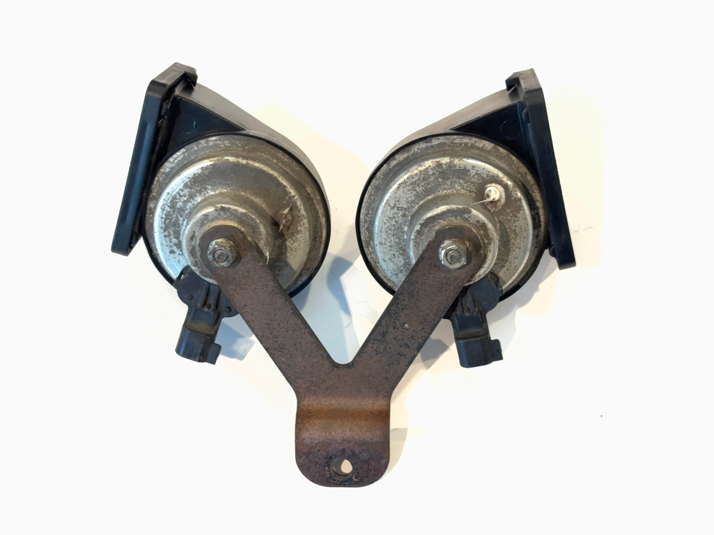 Dual Horn and Bracket Assembly, 2010-2012 Ram 1500 2500 3500 Gas Eng 5026992AB