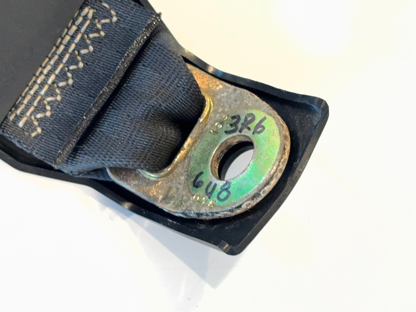 Rear Seat Belt Buckle 2002-05 Ram 1500 03-05 Ram 2500 3500 LR or LC 5GV891DVAC