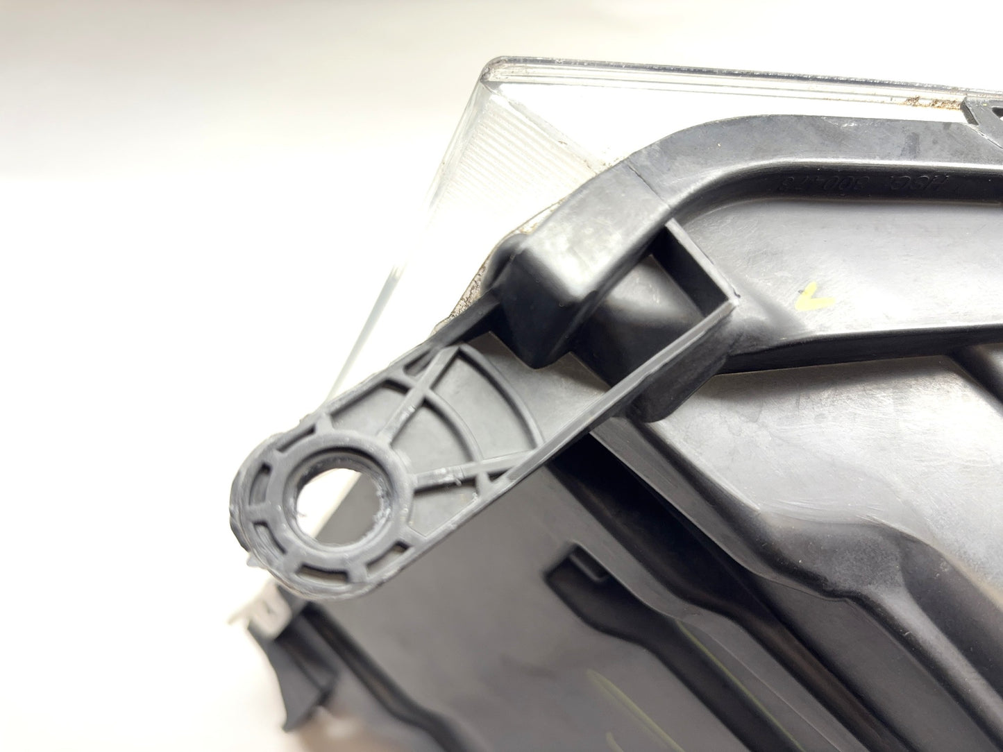 Driver Side Projector Headlight 2013-2018 Ram 1500 2500 3500 Laramie 68274983AA