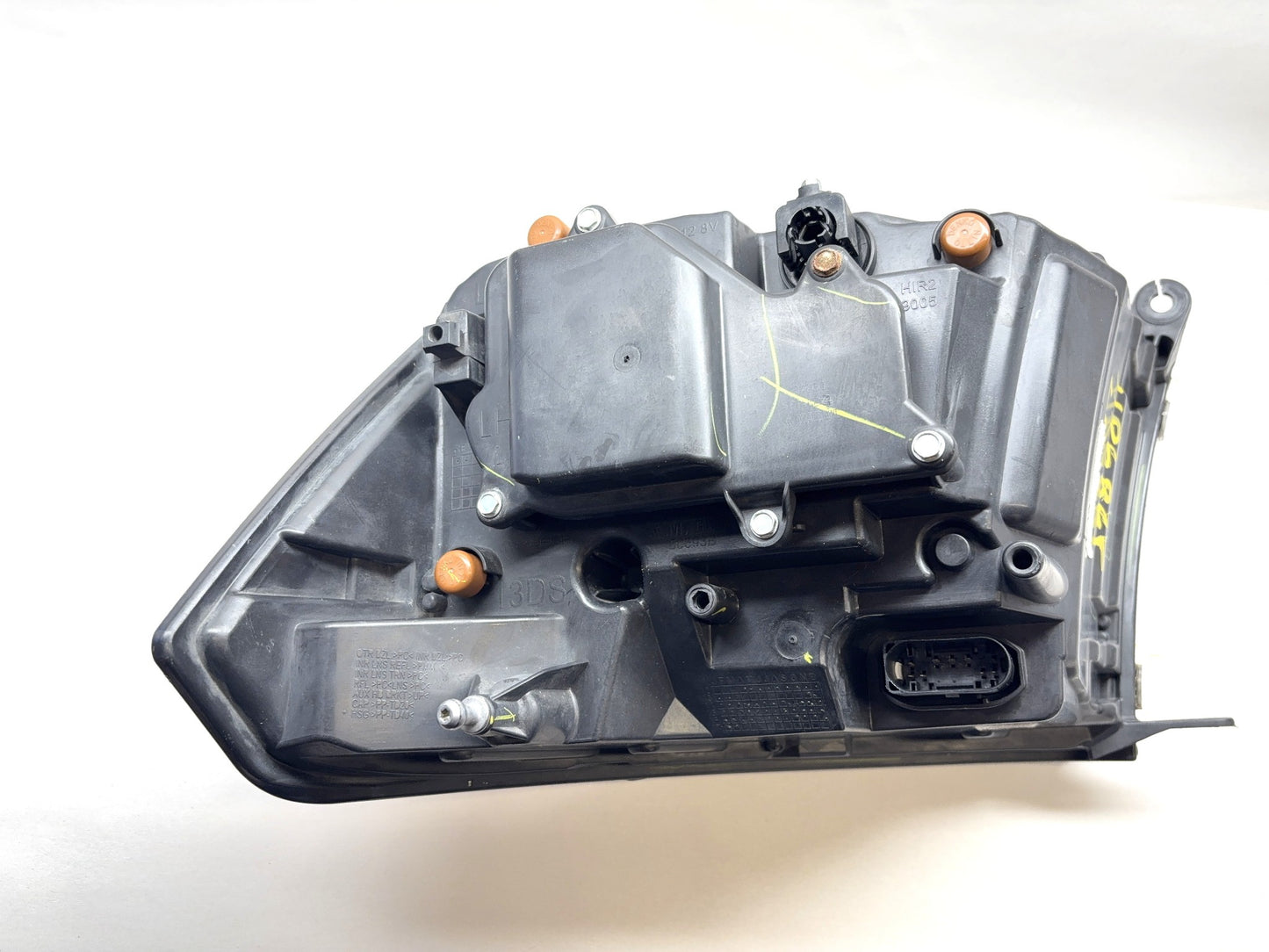 Driver Side Projector Headlight 2013-2018 Ram 1500 2500 3500 Laramie 68274983AA