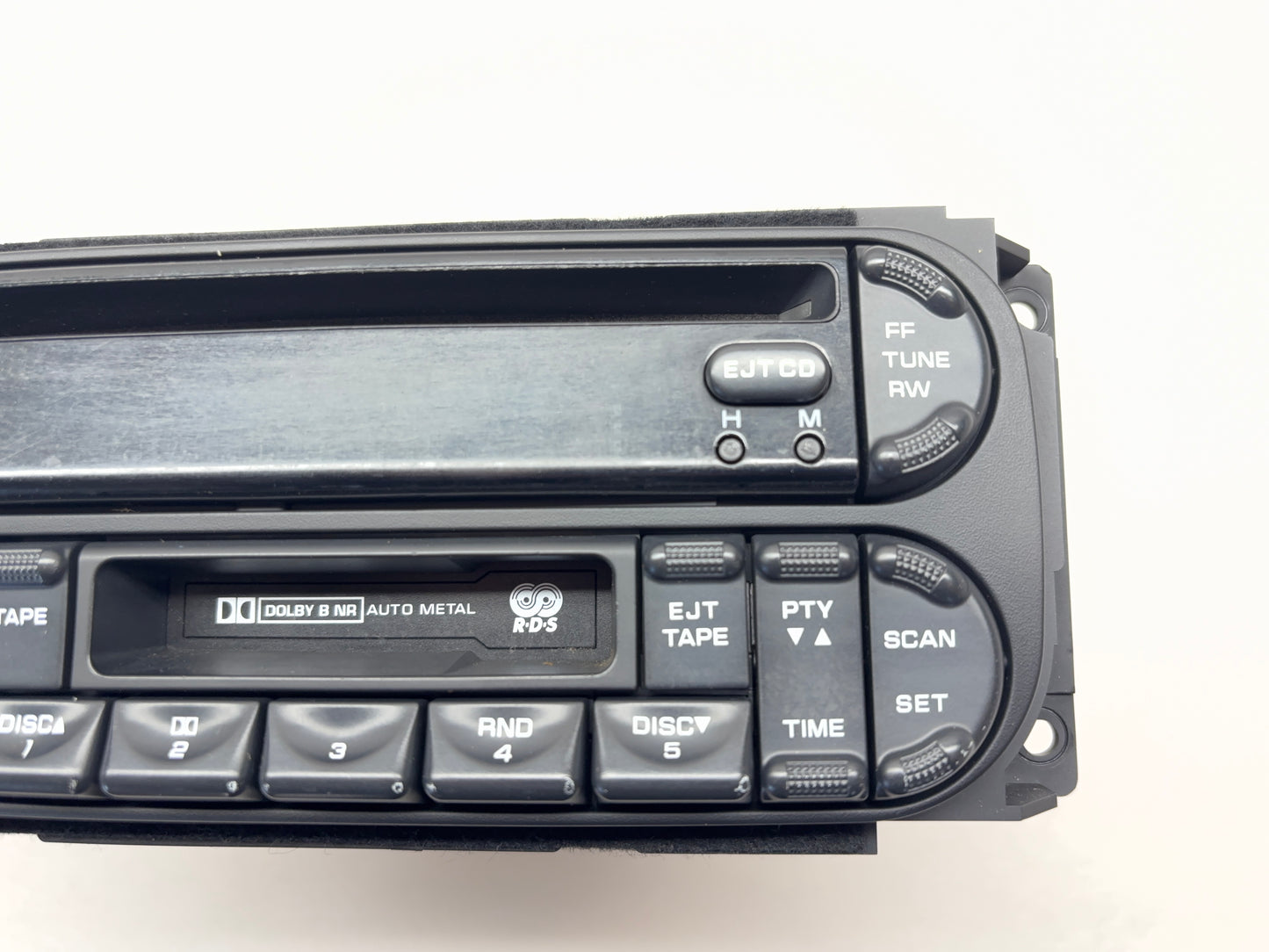 Radio AM/FM/CD/Cassette 2002-2005 Ram 1500, 2003-2005 Ram 2500 3500 5064042AB