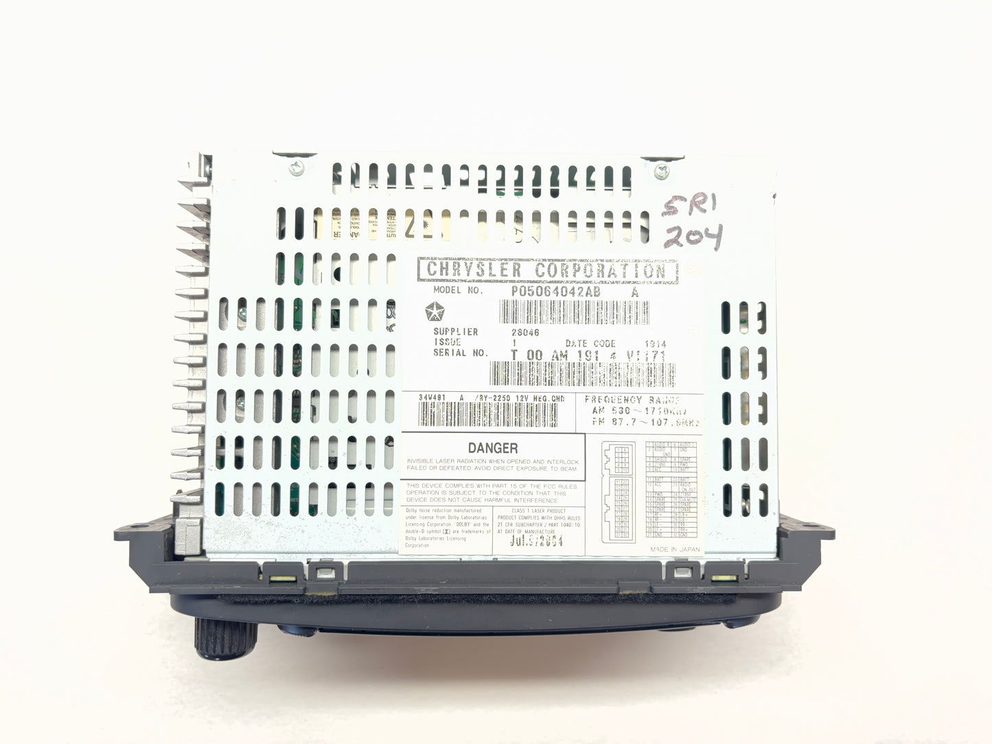 Radio AM/FM/CD/Cassette 2002-2005 Ram 1500, 2003-2005 Ram 2500 3500 5064042AB