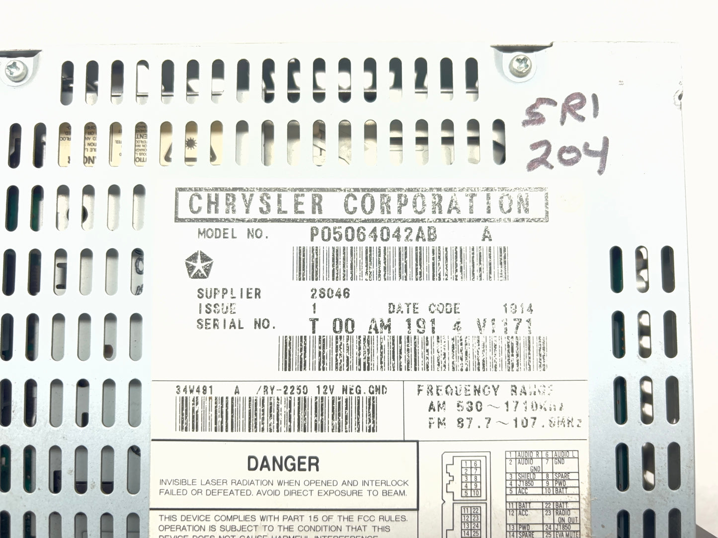 Radio AM/FM/CD/Cassette 2002-2005 Ram 1500, 2003-2005 Ram 2500 3500 5064042AB