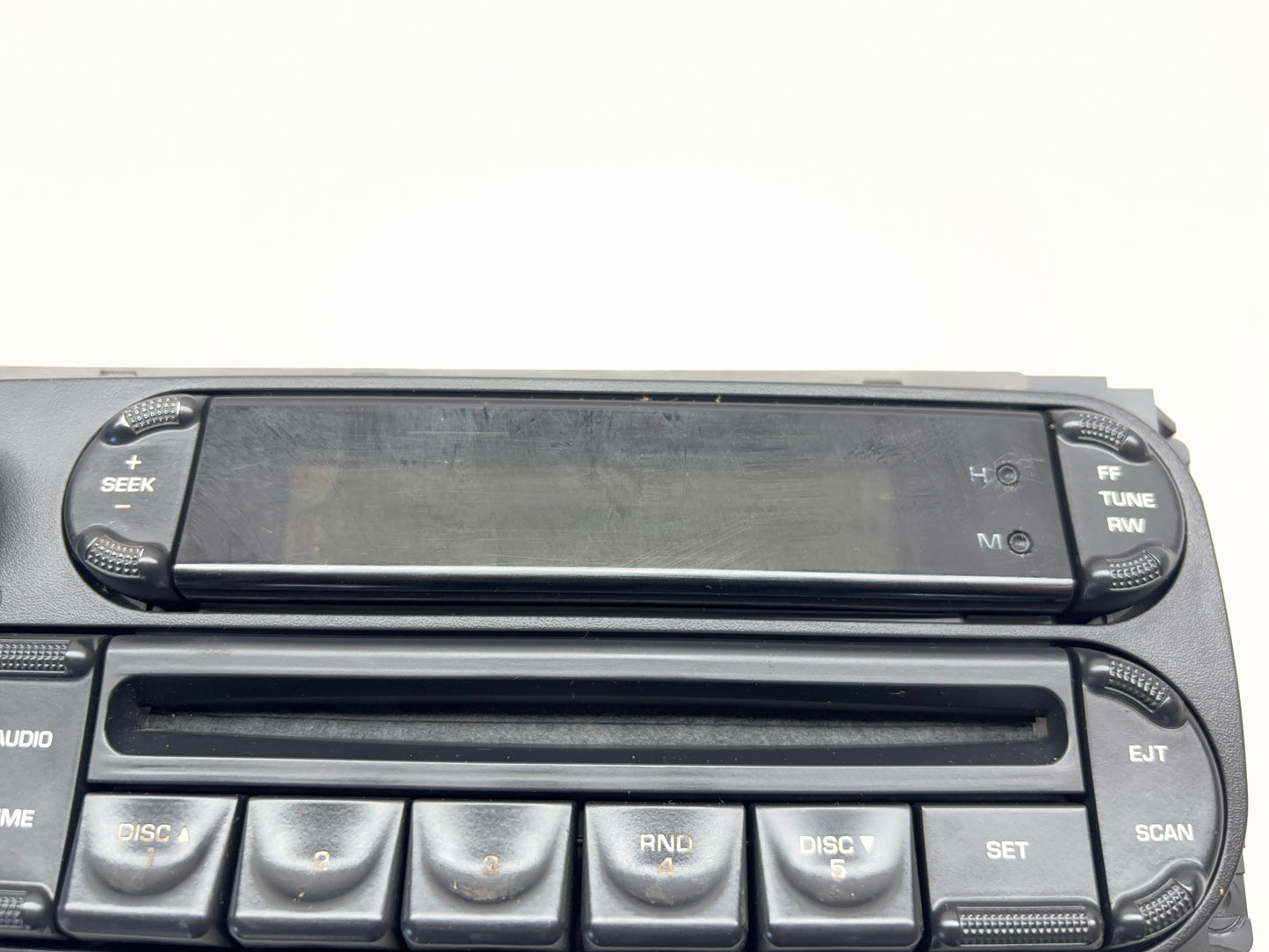 Radio AM/FM CD 2002 2003 2004 2005 Ram 1500, 2003 04 05 Ram 2500 3500 5091506AD