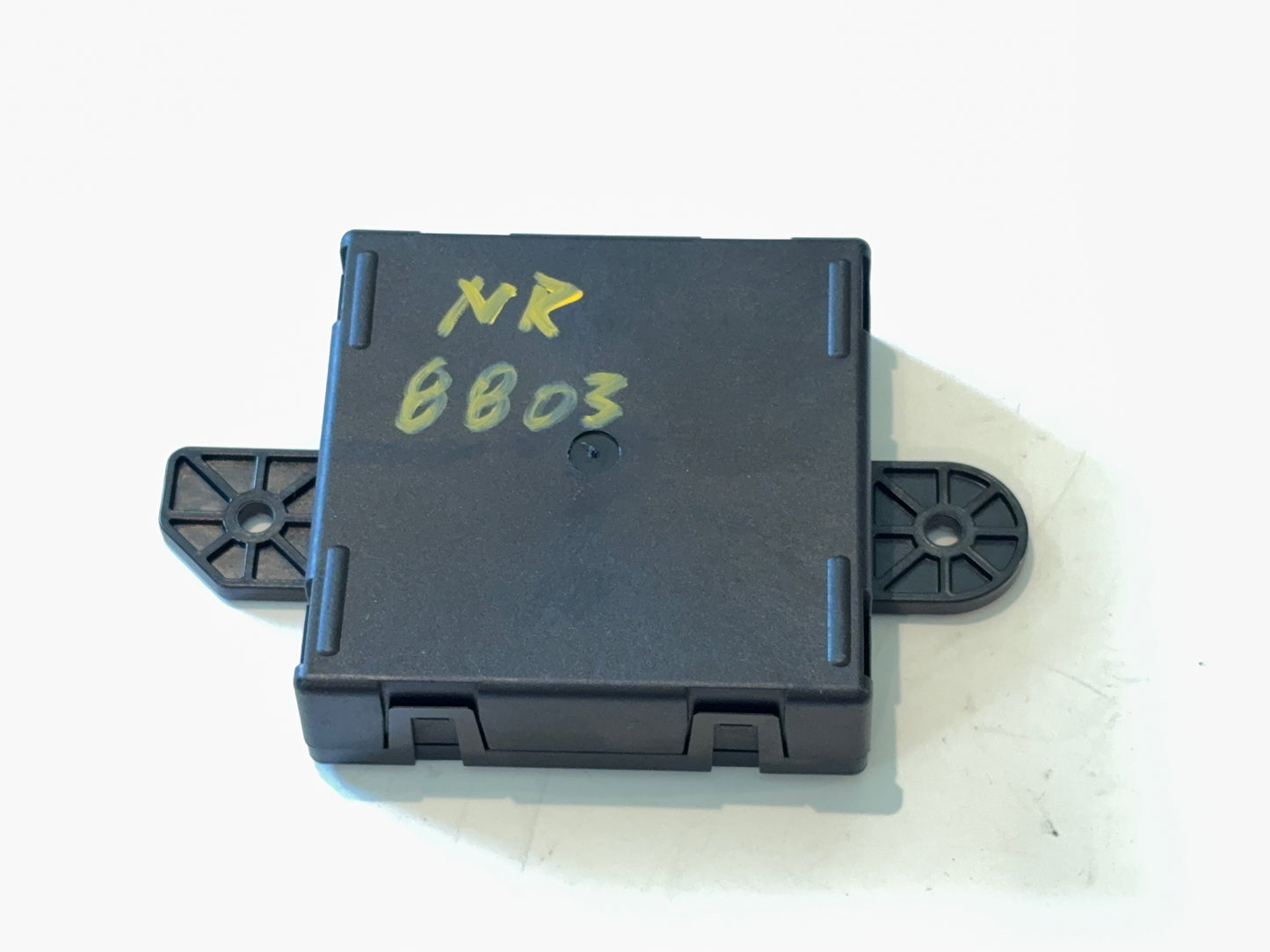 Passenger Right Door Module, 2022-2024 Ram 3500 2022 Ram 2500 68569320AA Power Fold
