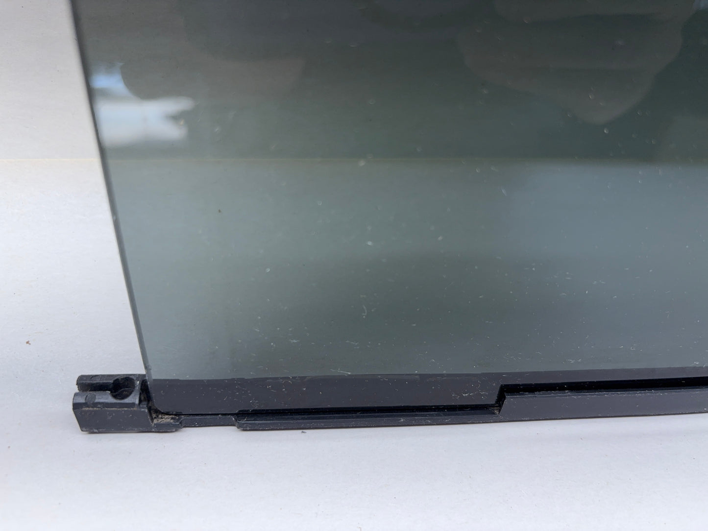 Power Sliding Window Center Section 2009-2018 Ram 1500, 2010-2018 2500 3500
