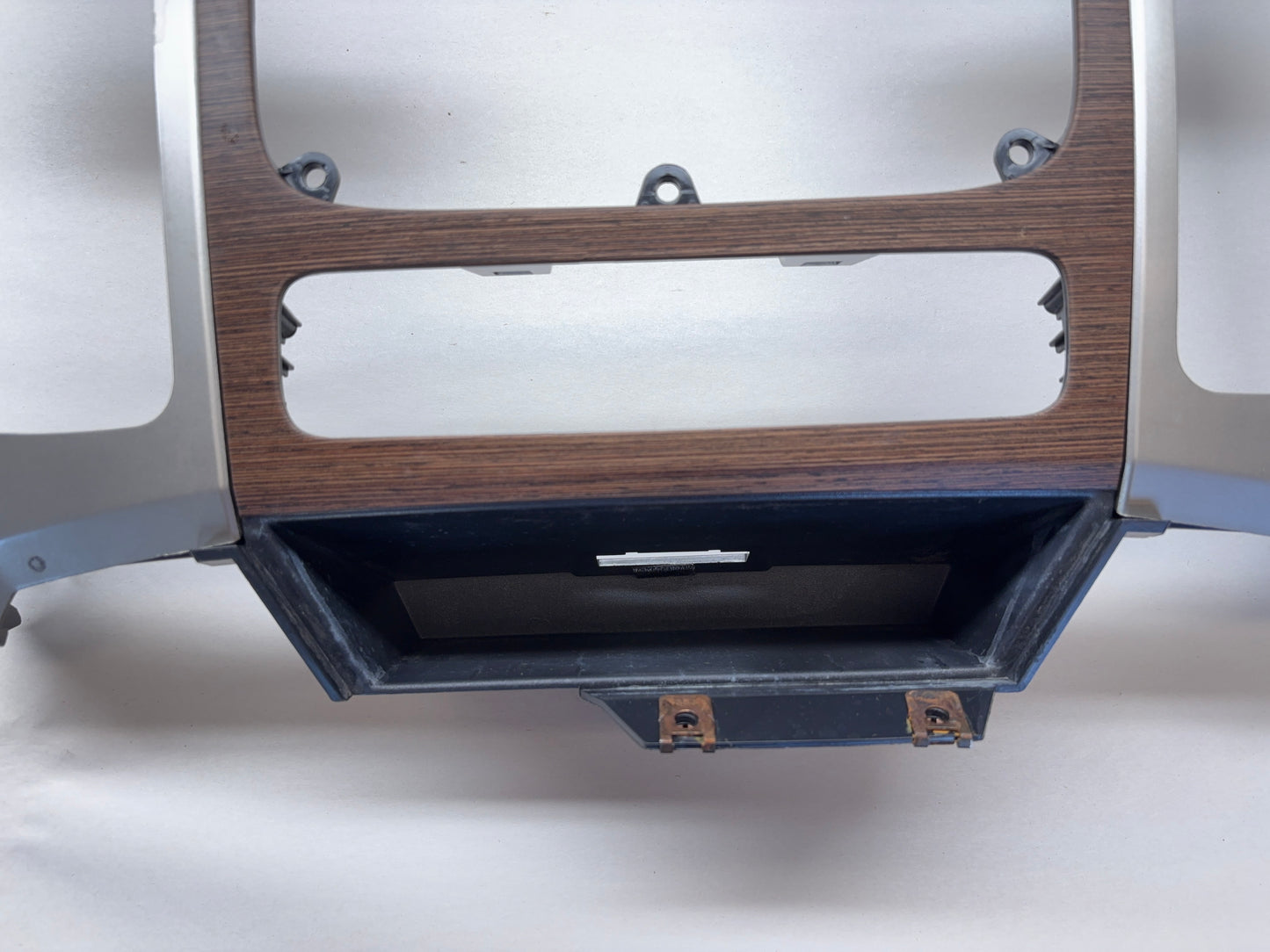 Radio Bezel Center Stack 13-18 Ram 1500 2500 3500 Woodgrain Full Cons 1VY941X9AG