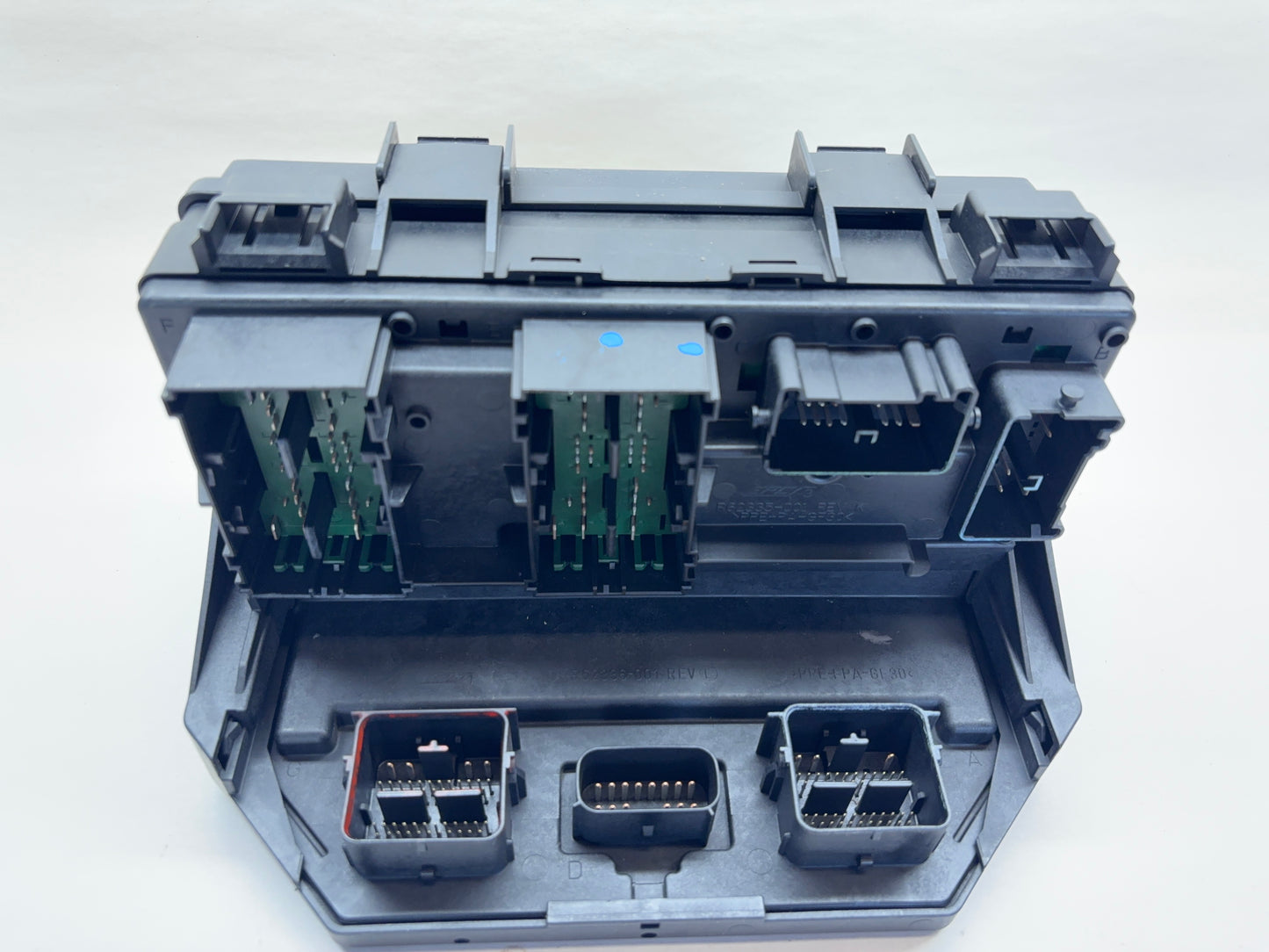 TIPM Totally Integrated Power Module 11 Ram 1500 2500 Gas Engine 04692319AJ