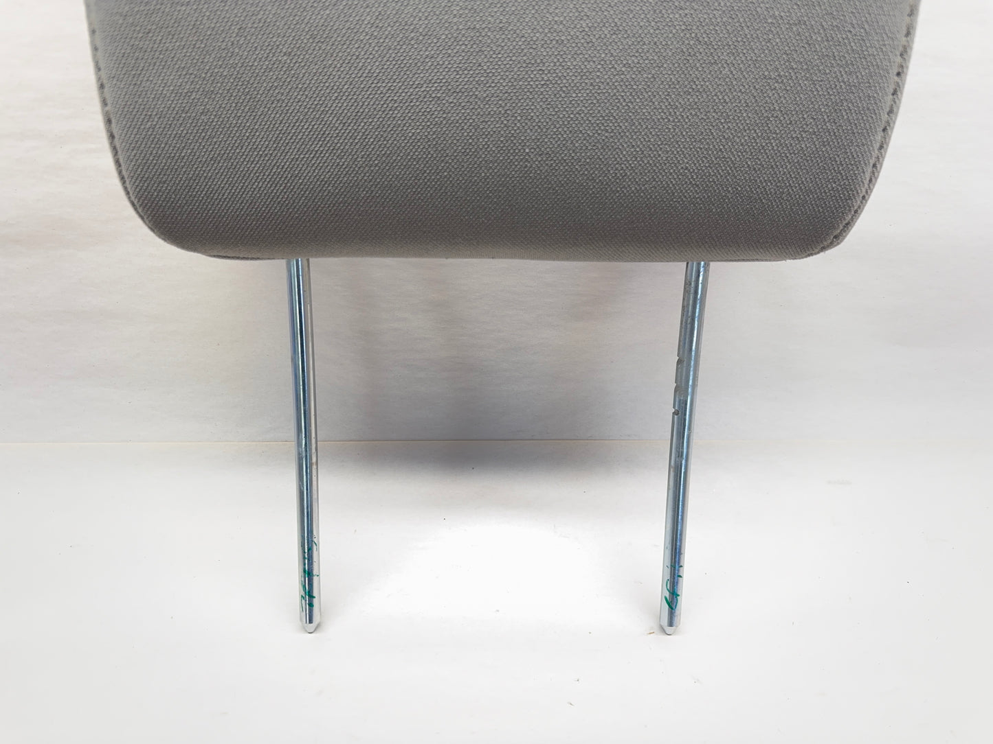 Cloth Front Headrest Gray 1FL811J3AA 07-08 Ram 1500 07-09 Ram 2500 3500 V9J3