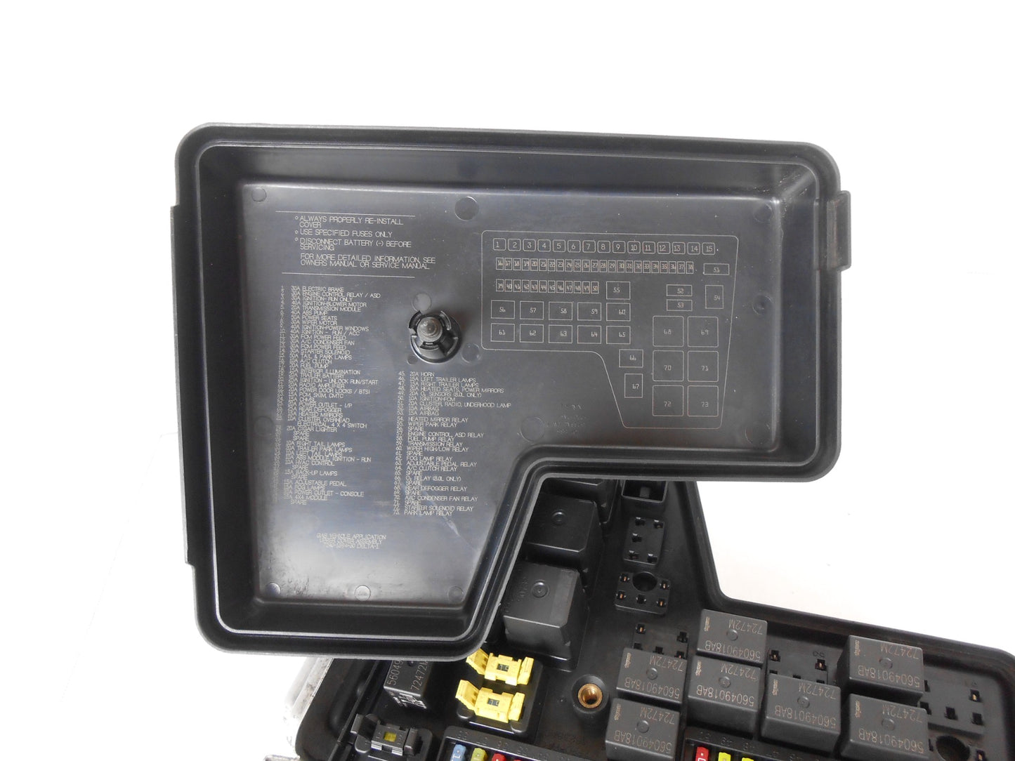 Engine Fuse Box Relay Body Control Module 2003-05 Ram 2500 3500 05026034AA