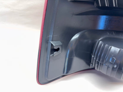 Passenger RH Taillight 2009-10 Ram 1500 10-18 2500 3500 Incandescent 55277414AA