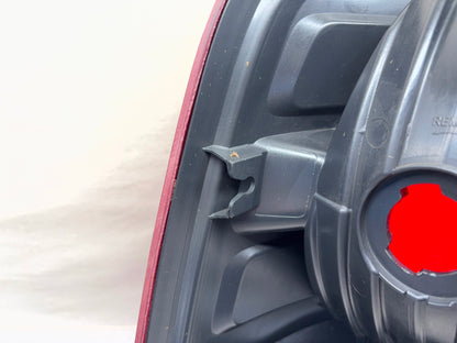 Passenger RH Taillight 2009-10 Ram 1500 10-18 2500 3500 Incandescent 55277414AA