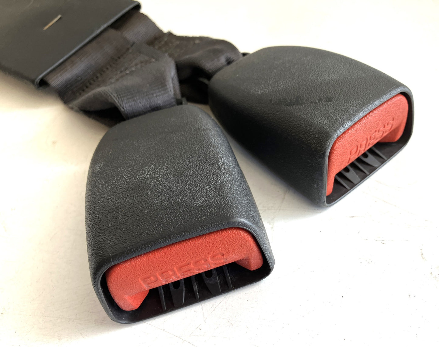 Rear Seat Belt Buckles 1998-01 Ram 1500 2500 3500 Rear Center and RH, Mist Gray
