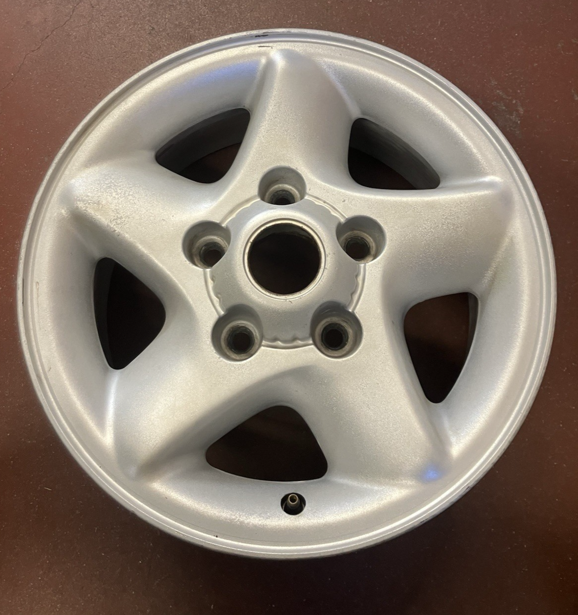 16 x 7 Five Spoke Aluminum Wheel, 1999-2001 Dodge Ram 1500 P/N 5EK53SAK