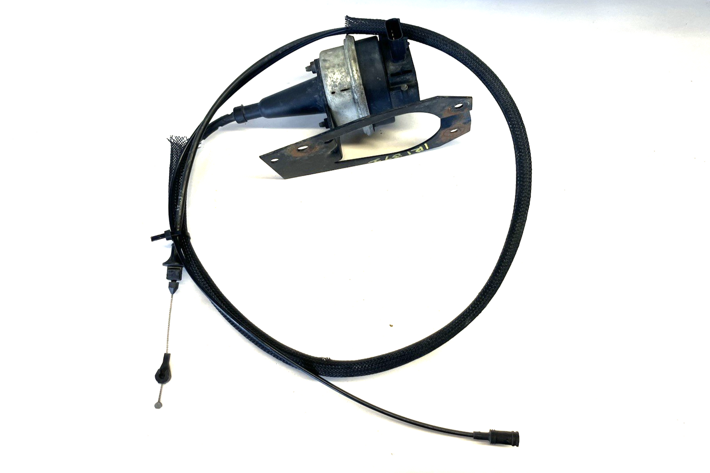2001 Dodge Ram Cruise Control Servo. P/N 4669977 on Servo 53007958 on Bracket