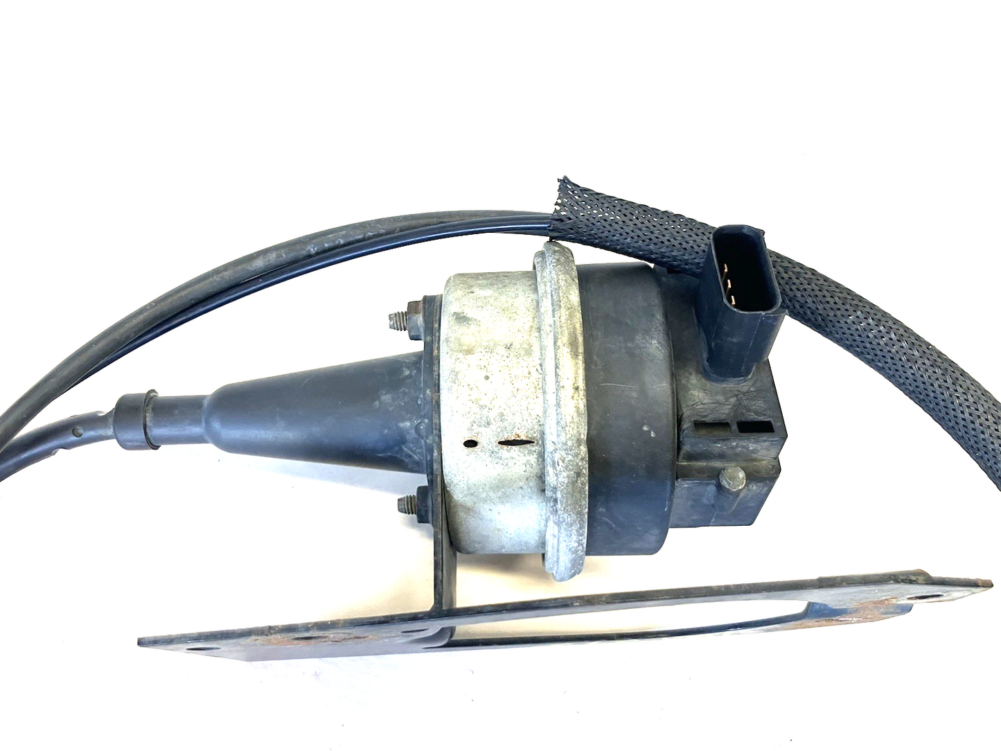 2001 Dodge Ram Cruise Control Servo. P/N 4669977 on Servo 53007958 on Bracket