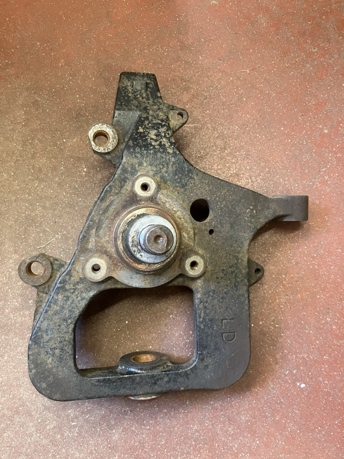 RH 4X2 Spindle Steering Knuckle 2000-01 Ram 1500 P/N 52106424AB
