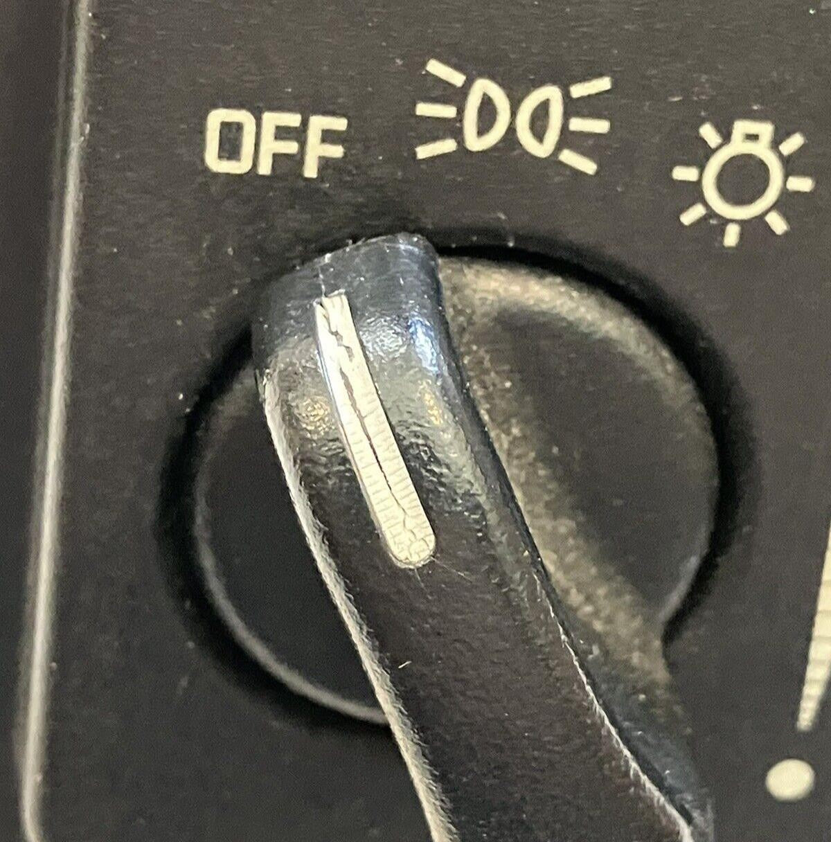 Headlight Switch w/o Fog Lamp 2002-2005 Ram 1500 2003-05 Ram 2500 3500 56045536