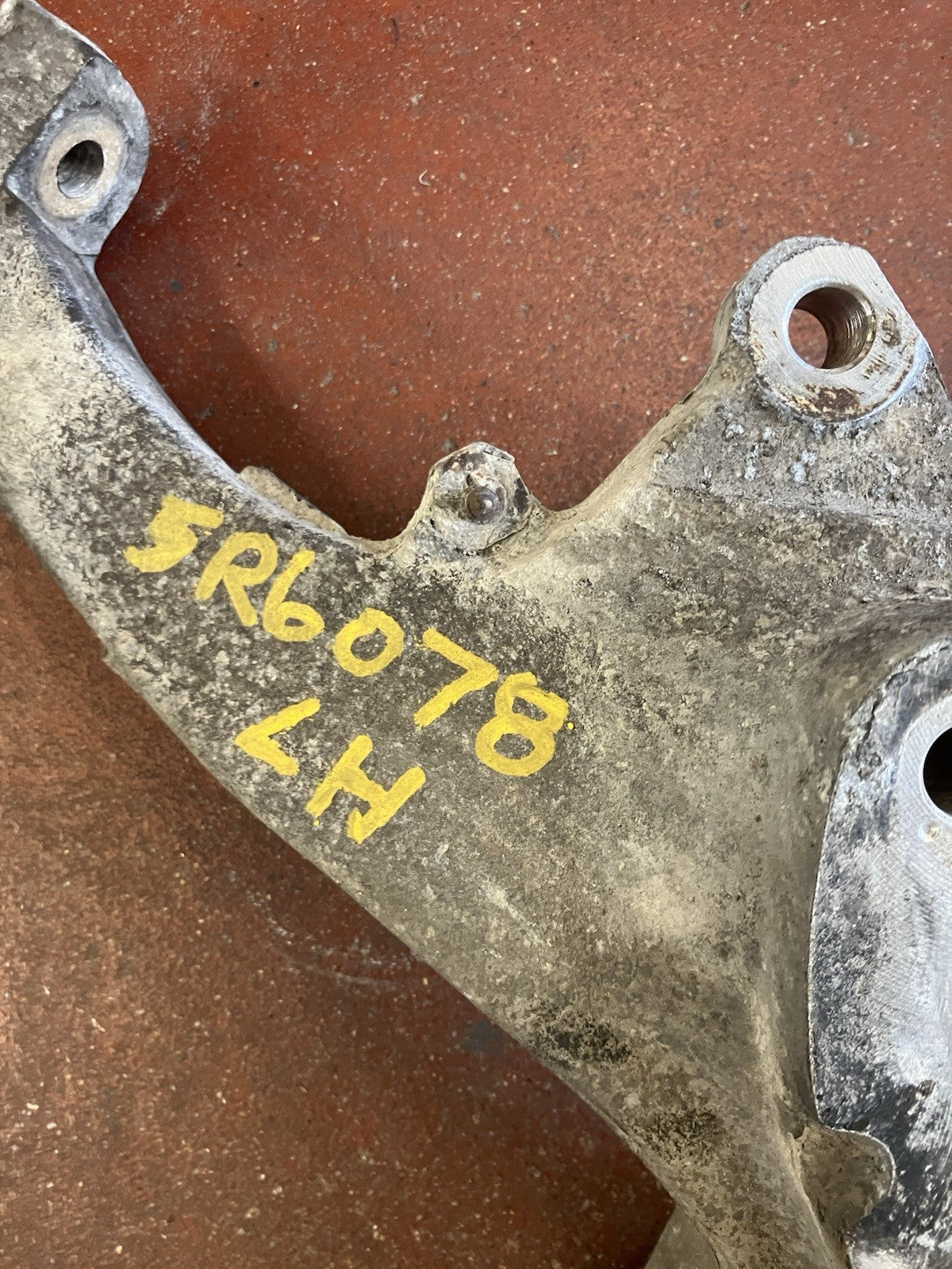 Driver LH 4X4 Steering Knuckle Dodge Ram 1500 2002-2008 1500 except Mega Cab