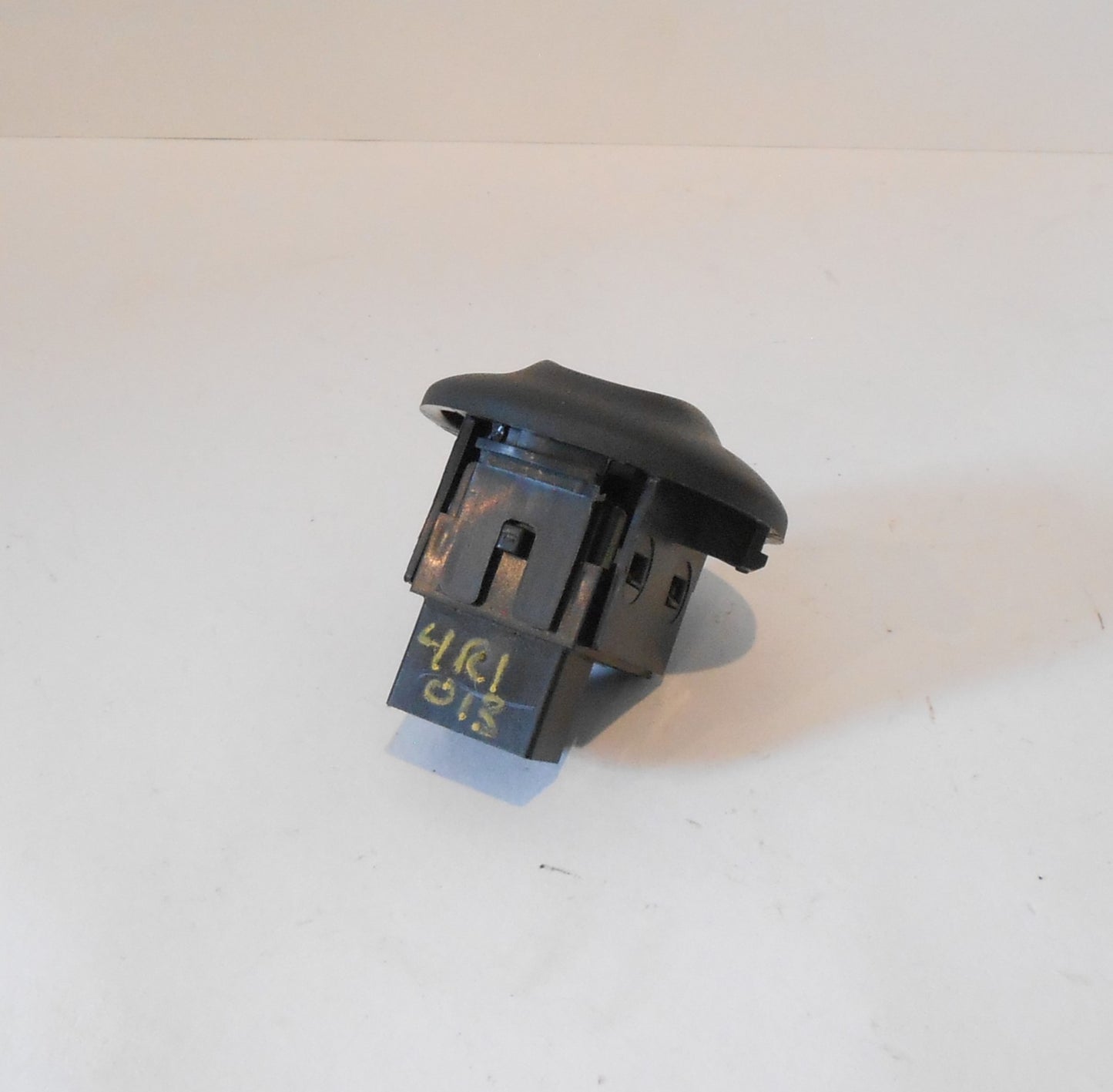 Rear Window Switch with Bezel 02-05 Ram 1500 03-05 2500 3500 Dark Slate Trim DV