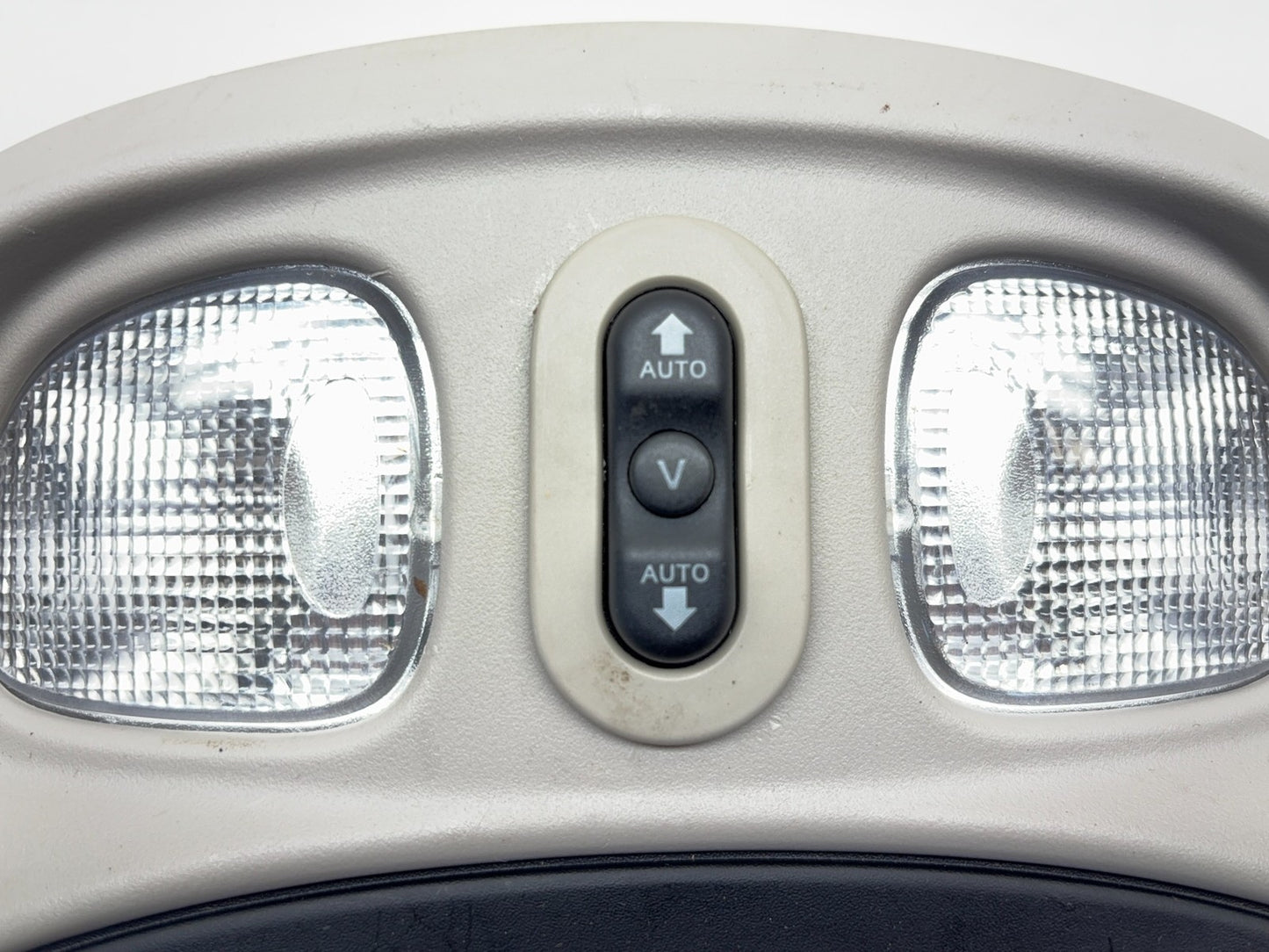 Overhead Console with Sunroof 2004-2005 Dodge Ram 1500 2500 3500 56049706AF
