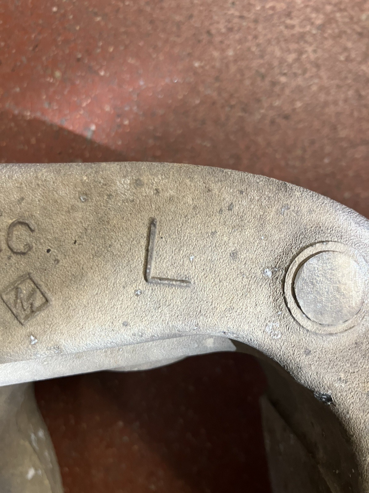 Driver LH 4X4 Steering Knuckle Dodge Ram 1500 2002-2008 1500 except Mega Cab