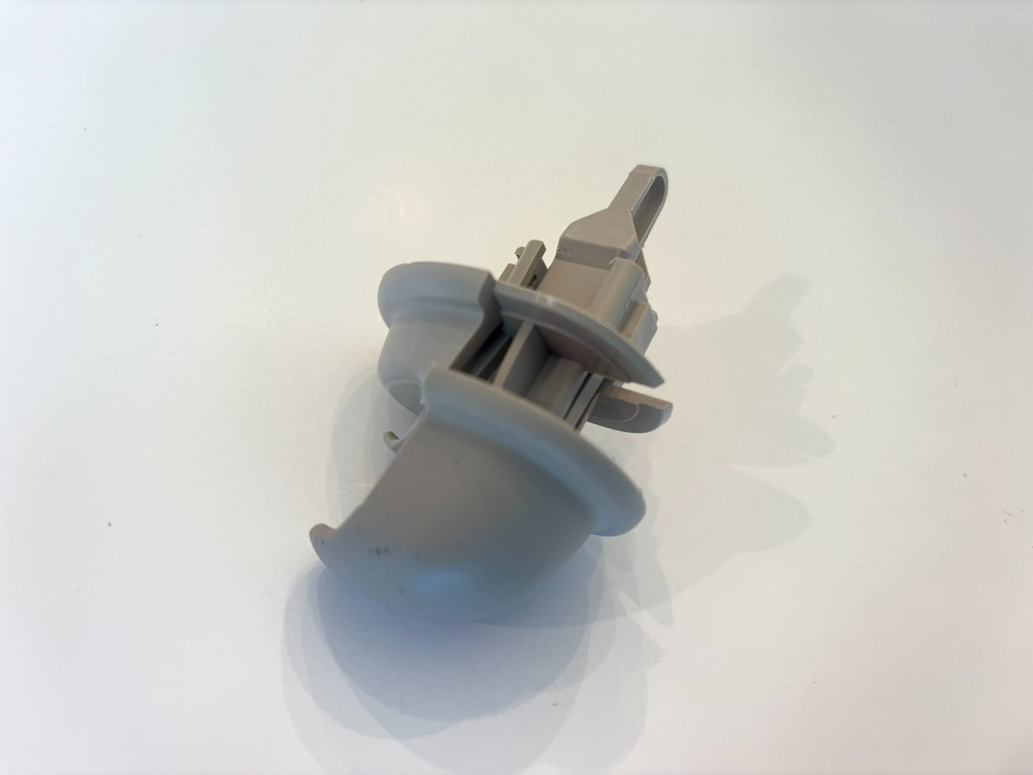 Sun Visor Clip Bracket, 2006-2008 Ram 1500 2006-2009 Ram 2500 3500 1DC48BD1AA