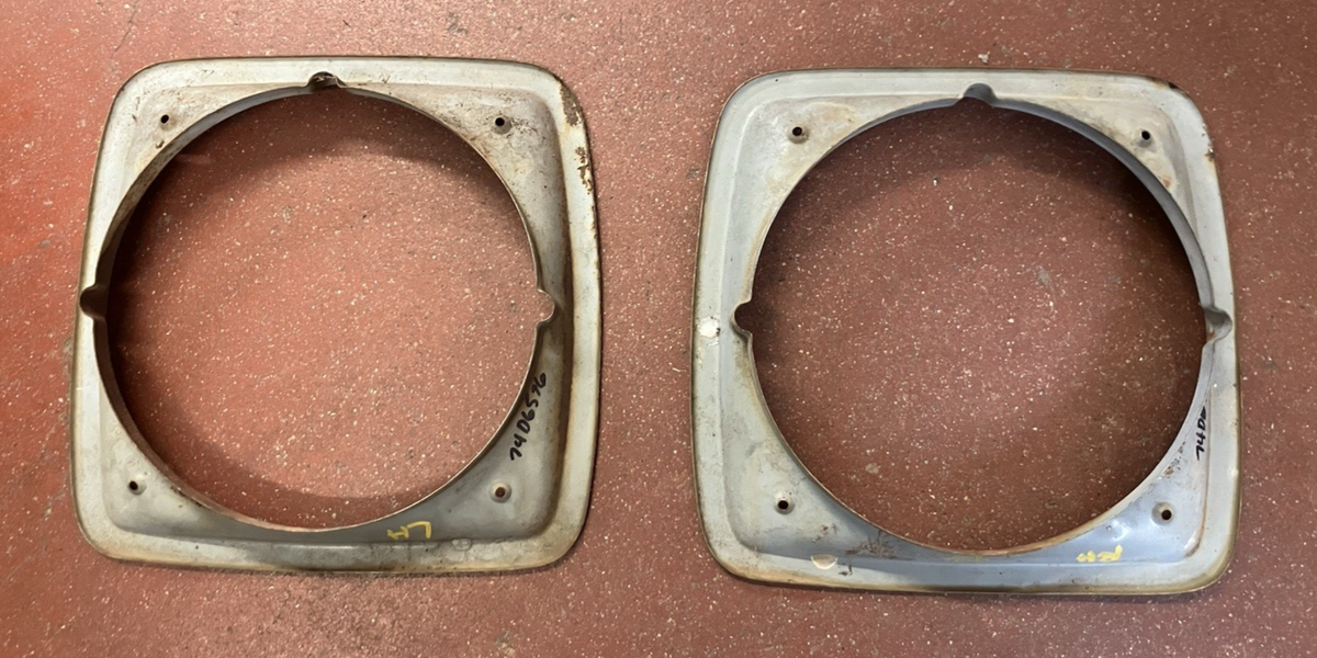 1974-77 Dodge D 400 500 600 800 Headlamp Doors