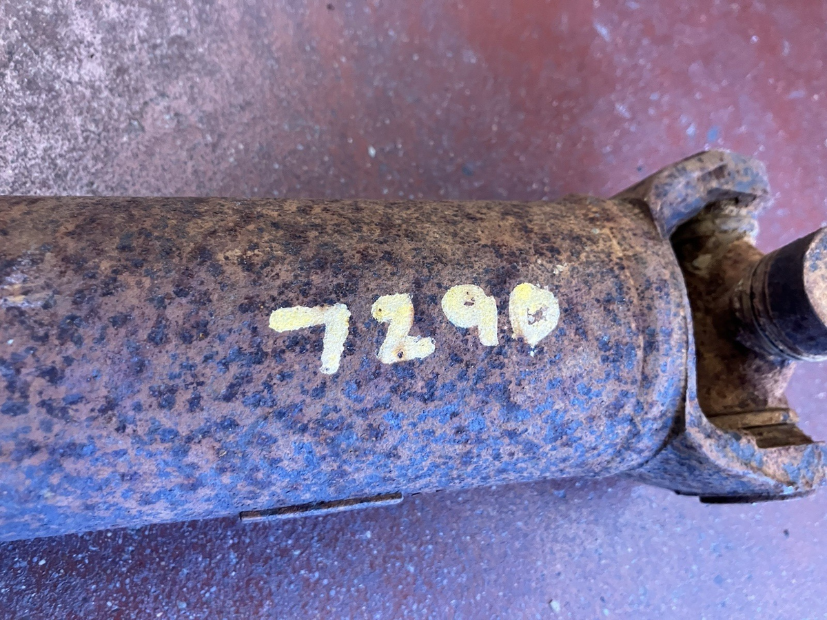 Rear Drive Shaft, 2 Piece Rear Section 1972-81 Dodge D200 D250 4X2 131" WB
