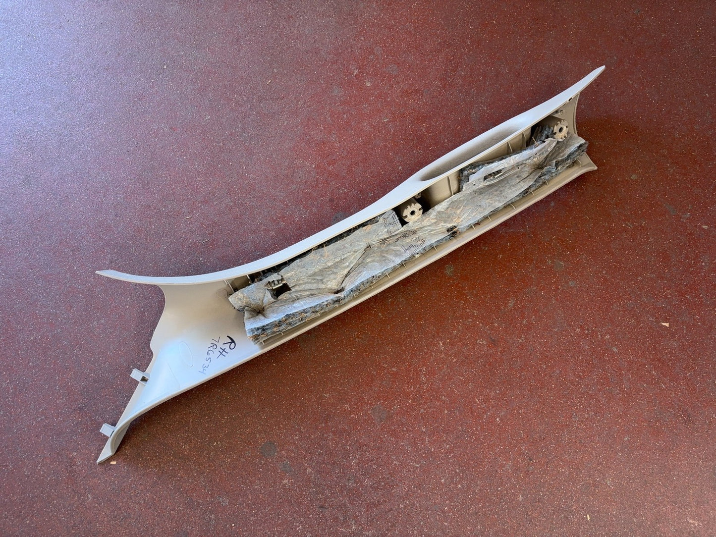Passenger A Pillar Molding 2002-2008 Dodge Ram 1500 2003-09 2500 3500 1TE74BD1AA