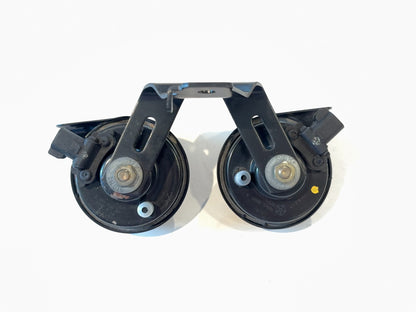Dual Horn and Bracket Assembly 2007-08 Dodge Ram 1500 07-09 2500 3500 56043181AF
