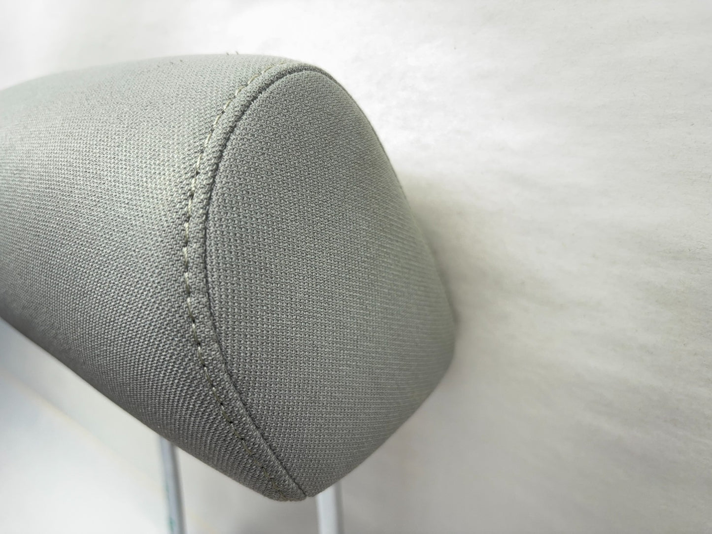 Mega Cab Rear Center Middle Headrest 2006-08 1500 2006-09 Ram 2500 3500 Cloth J3