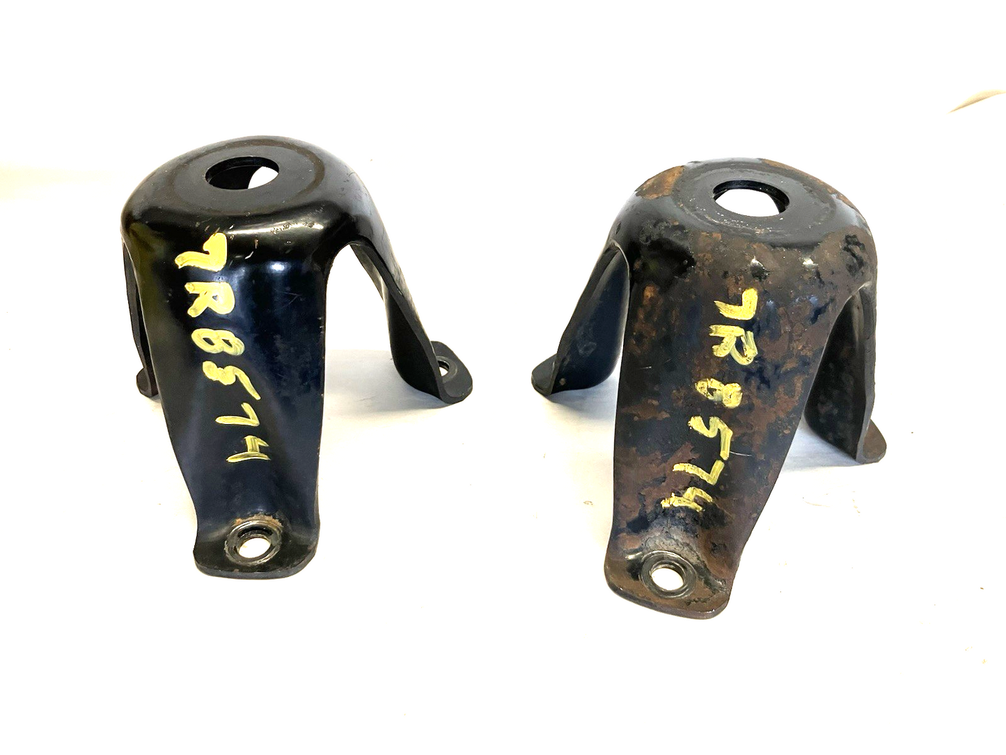 Upper Shock Cup Pair, 1994-2013 Dodge Ram 2500 3500, 4X4 Only, 52038111, Used